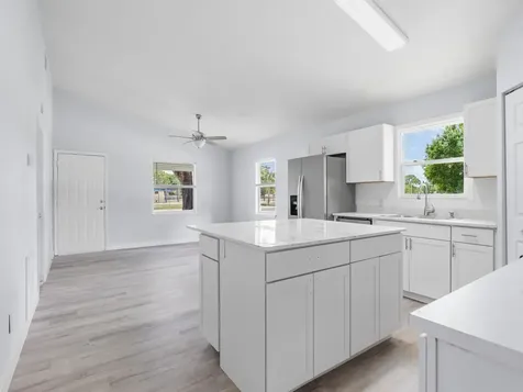 1195 18th Avenue SW Vero Beach FL 32962