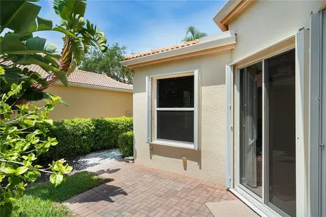 9690 E Maiden Court Vero Beach FL 32963