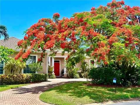1640 Shuckers Point Vero Beach FL 32963