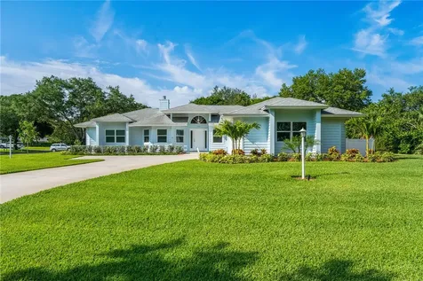 325 38th Square SW Vero Beach FL 32968