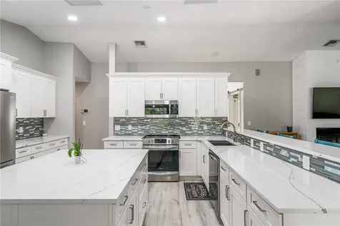 325 38th Square SW Vero Beach FL 32968