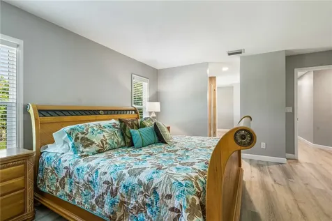 325 38th Square SW Vero Beach FL 32968