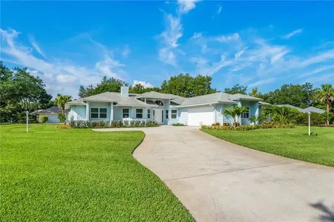 325 38th Square SW Vero Beach FL 32968