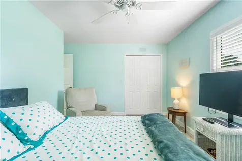 325 38th Square SW Vero Beach FL 32968