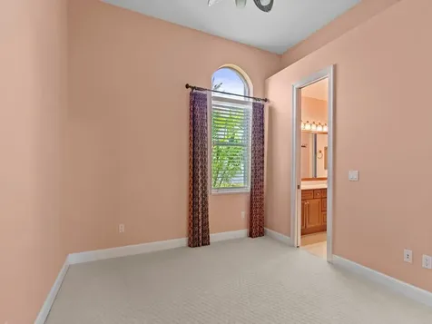 1404 W Island Club Square Vero Beach FL 32963