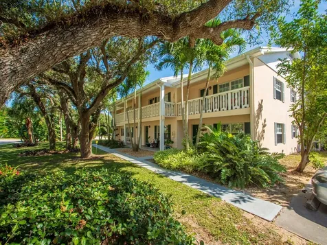 4904 Bethel Creek Drive Vero Beach FL 32963