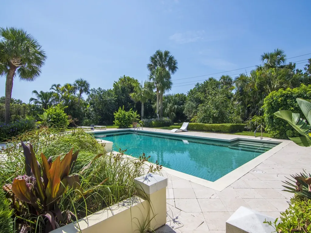 986 Riomar Drive Vero Beach FL 32963