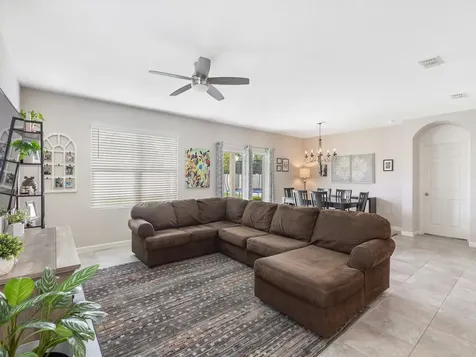 2744 Granville Manor SW Vero Beach FL 32968