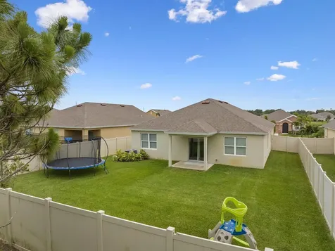 2744 Granville Manor SW Vero Beach FL 32968