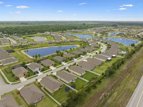2744 Granville Manor SW Vero Beach FL 32968