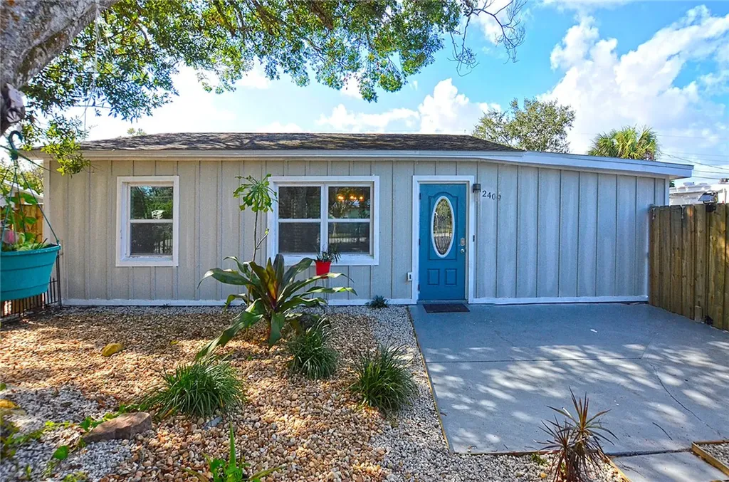 2409 1st Court SE Vero Beach FL 32962