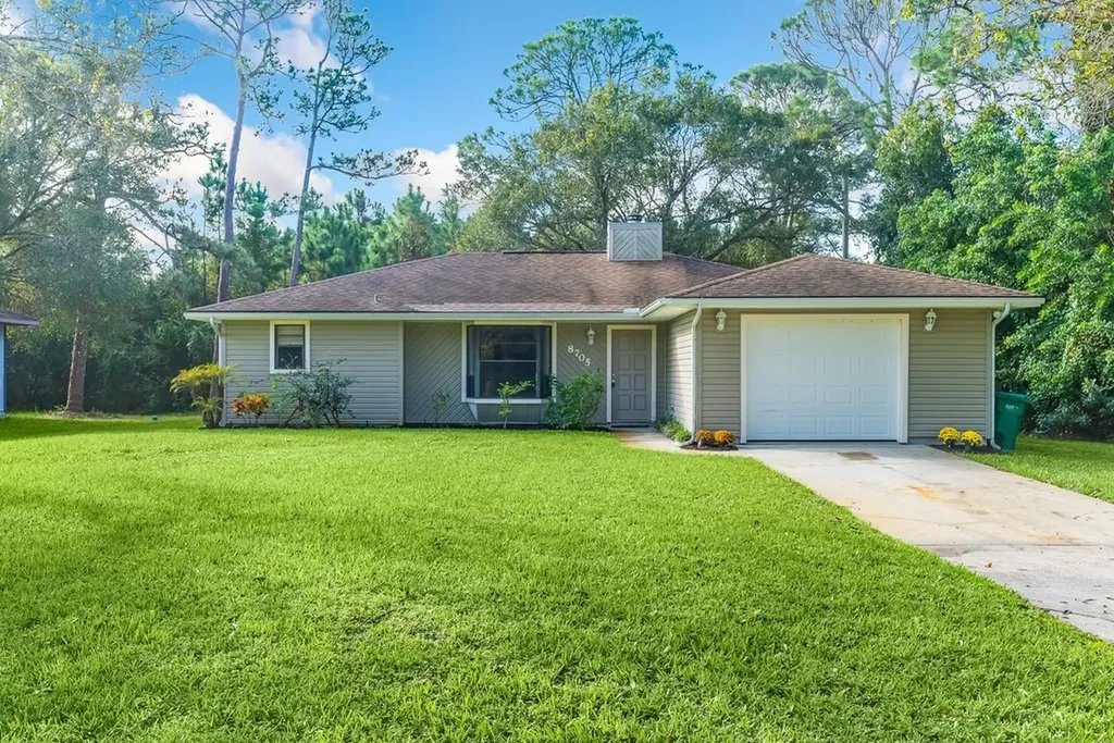 8705 Belleair Avenue Fort Pierce FL 34951