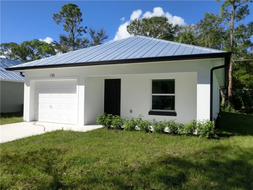 135 44th Avenue Vero Beach FL 32968