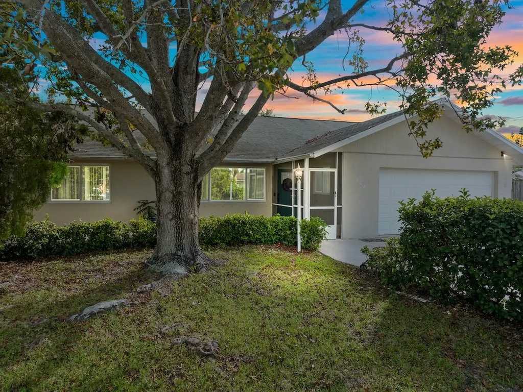 608 SE Harborview Drive Port St. Lucie FL 34983