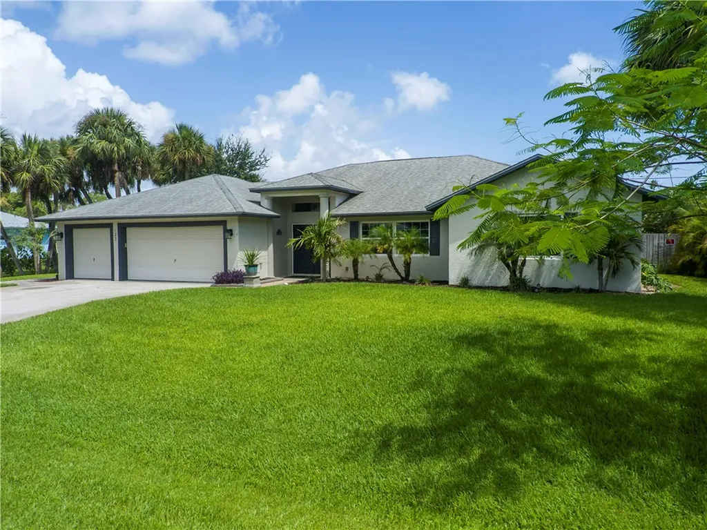 123 Abeto Terrace Sebastian FL 32958