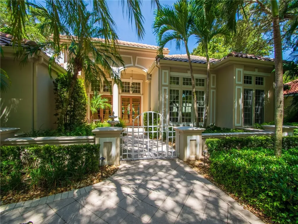 70 La Costa Court Vero Beach FL 32963