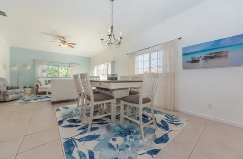 504 7th Square Vero Beach FL 32962