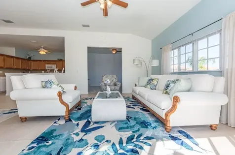 504 7th Square Vero Beach FL 32962