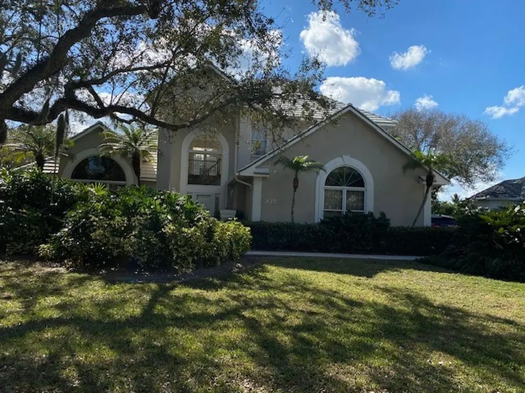 305 Riverway Drive Vero Beach FL 32963