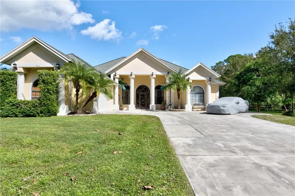35 N Oak Street Fellsmere FL 32948