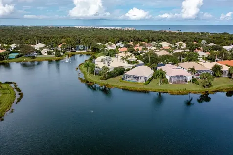 885 Island Club Lane Vero Beach FL 32963