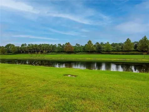 5207 Unity Square Vero Beach FL 32967