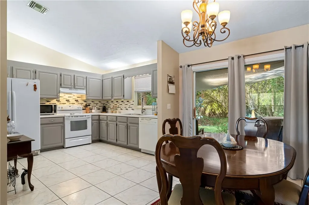 8975 22nd Street Vero Beach FL 32966