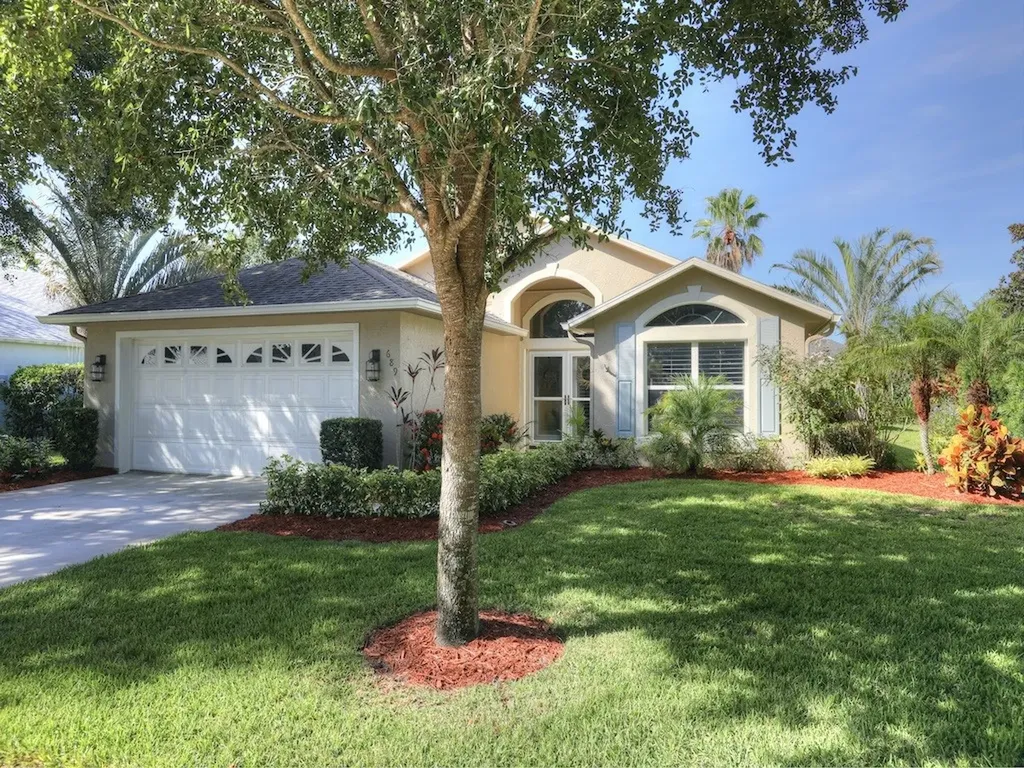 689 Collier Lake Circle Sebastian FL 32958