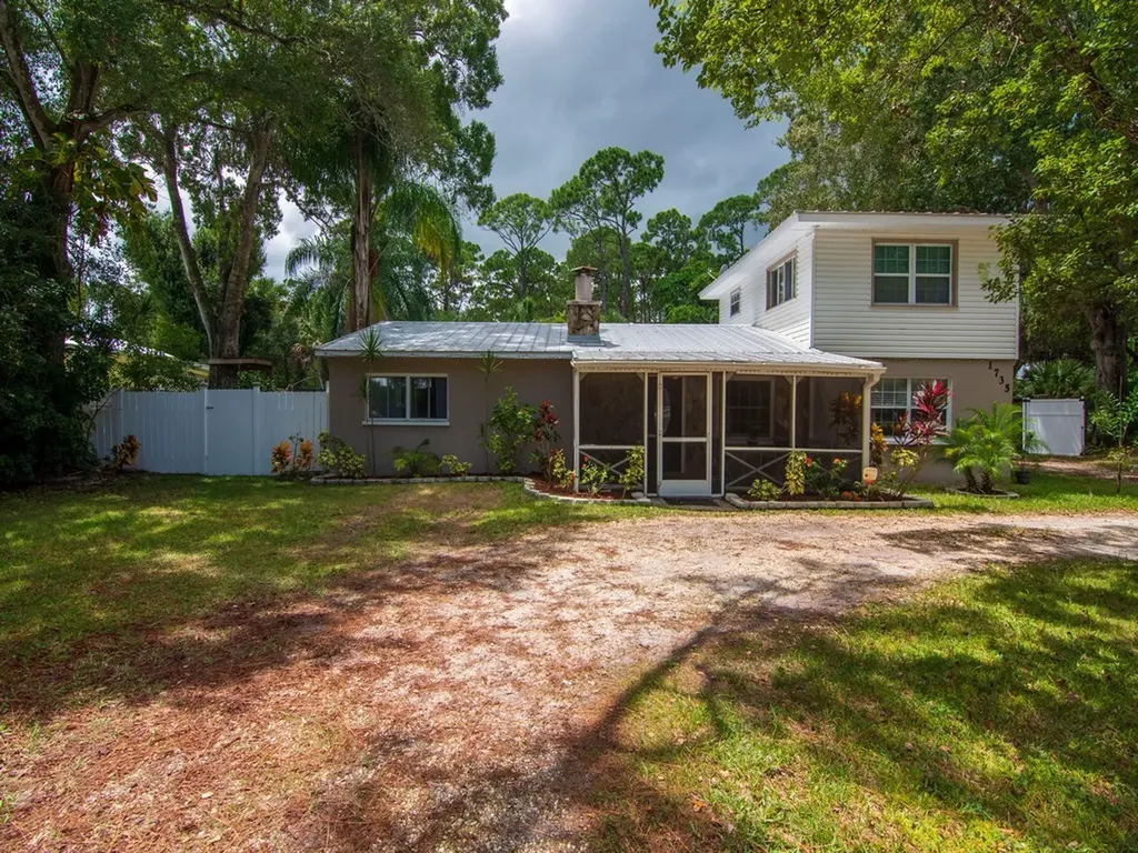1735 71st Court Vero Beach FL 32966