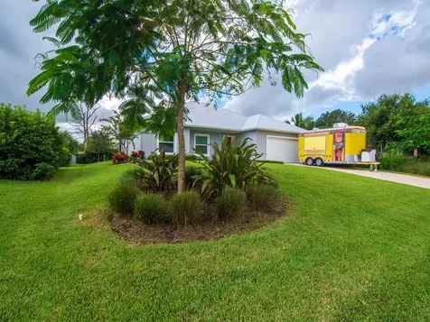 1025 18th Street SW Vero Beach FL 32962