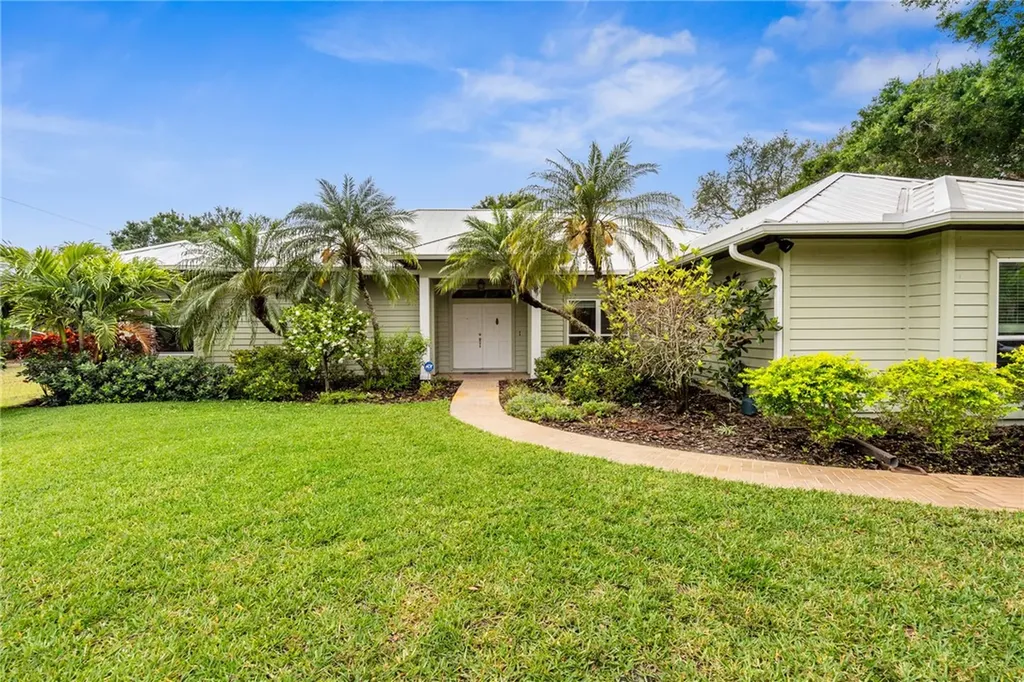 4215 5th Place Vero Beach FL 32968
