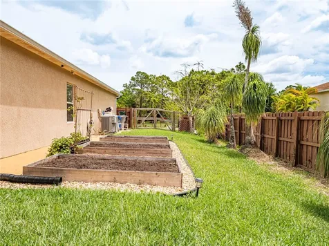 7765 98th Court Vero Beach FL 32967