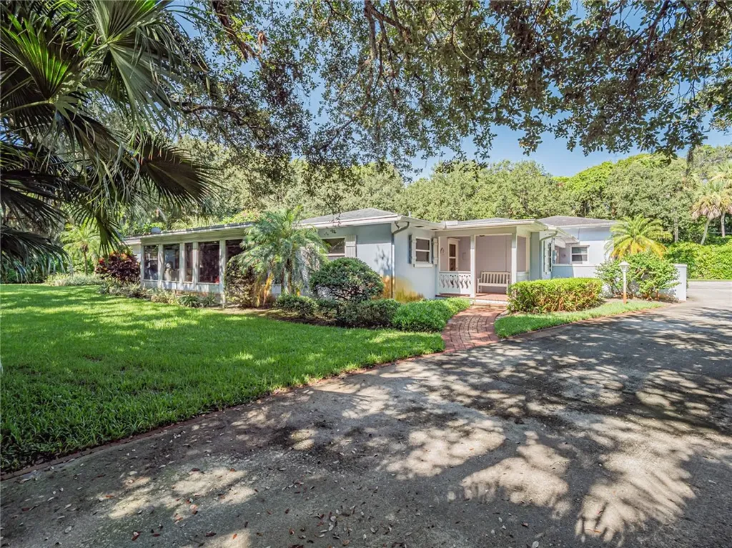 2311 Club Drive Vero Beach FL 32963