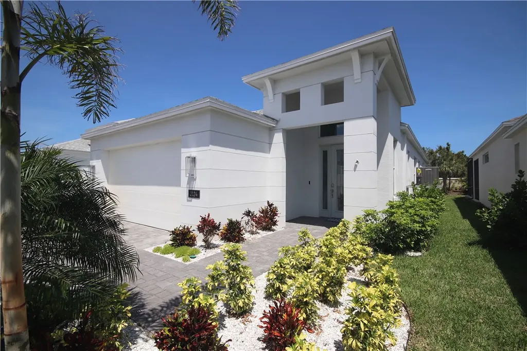 2128 Falls Manor Vero Beach FL 32967