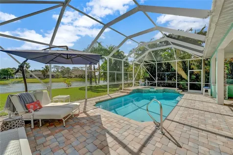 390 25th Avenue SW Vero Beach FL 32962