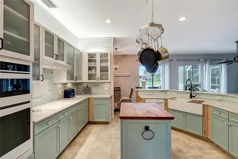 390 25th Avenue SW Vero Beach FL 32962