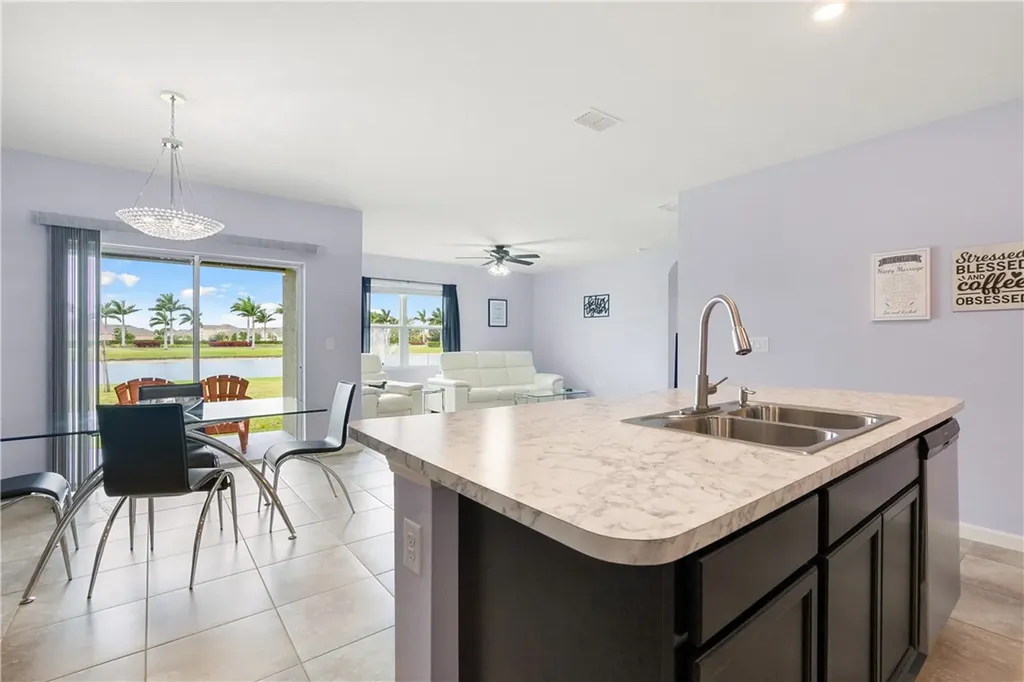 2796 Granville Manor SW Vero Beach FL 32968