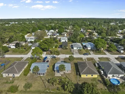 1325 22nd Avenue SW Vero Beach FL 32962