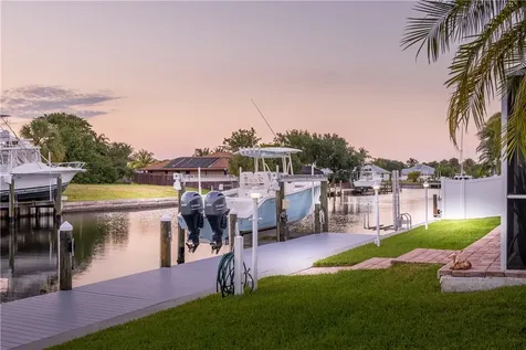 123 Queen Bess Court Hutchinson Island FL 34949