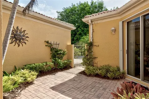 9335 E Maiden Court Vero Beach FL 32963