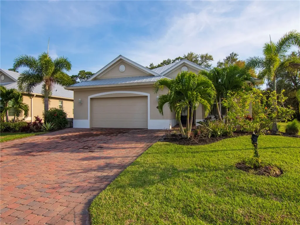 437 11th Square SW Vero Beach FL 32962