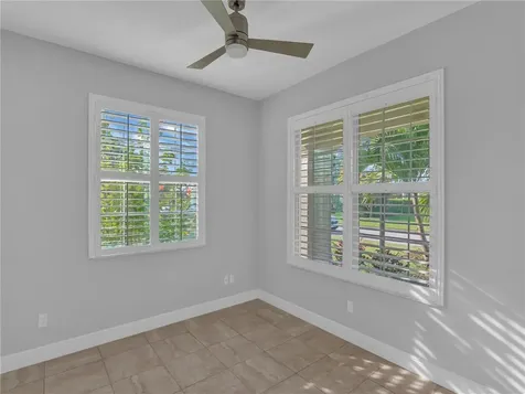 437 11th Square SW Vero Beach FL 32962