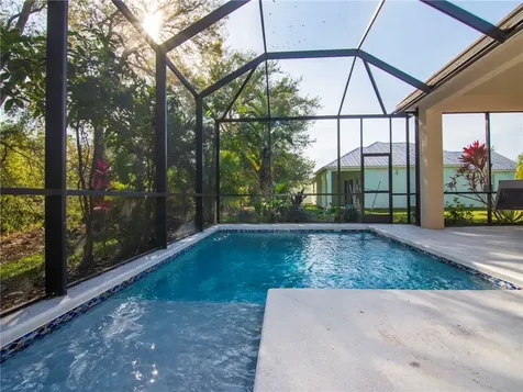 437 11th Square SW Vero Beach FL 32962