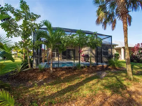437 11th Square SW Vero Beach FL 32962