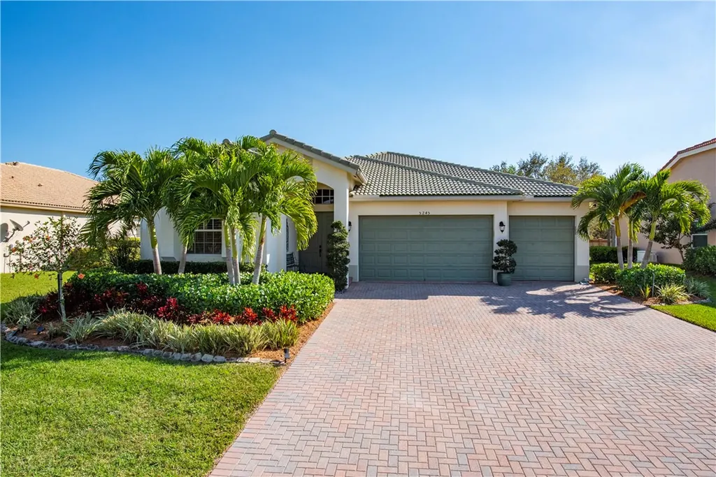 5245 Topaz Lane SW Vero Beach FL 32968