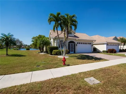 700 SW Aruba Bay Port St. Lucie FL 34986