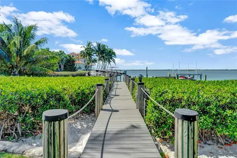 905 Winding River Road Vero Beach FL 32963