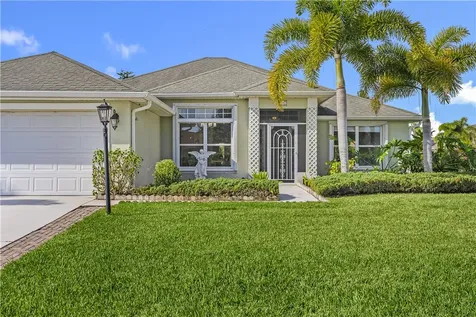 421 W Temple Court SW Vero Beach FL 32968