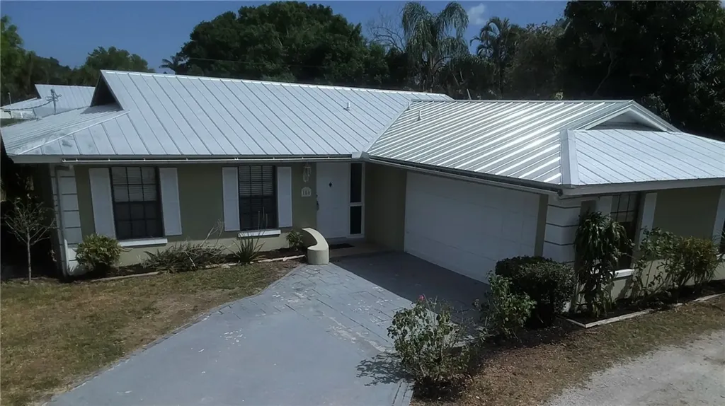 180 10th Court Vero Beach FL 32962