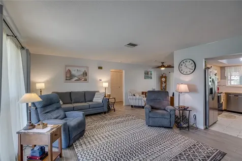 1943 5th Court SE Vero Beach FL 32962